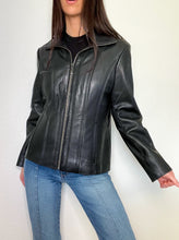 Load image into Gallery viewer, Black Zip Up Y2K Leather Jacket (M)
