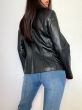 Load image into Gallery viewer, Black Zip Up Y2K Leather Jacket (M)
