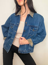 Load image into Gallery viewer, Cheetah Print 90s Oversized Denim Jacket (M/L)
