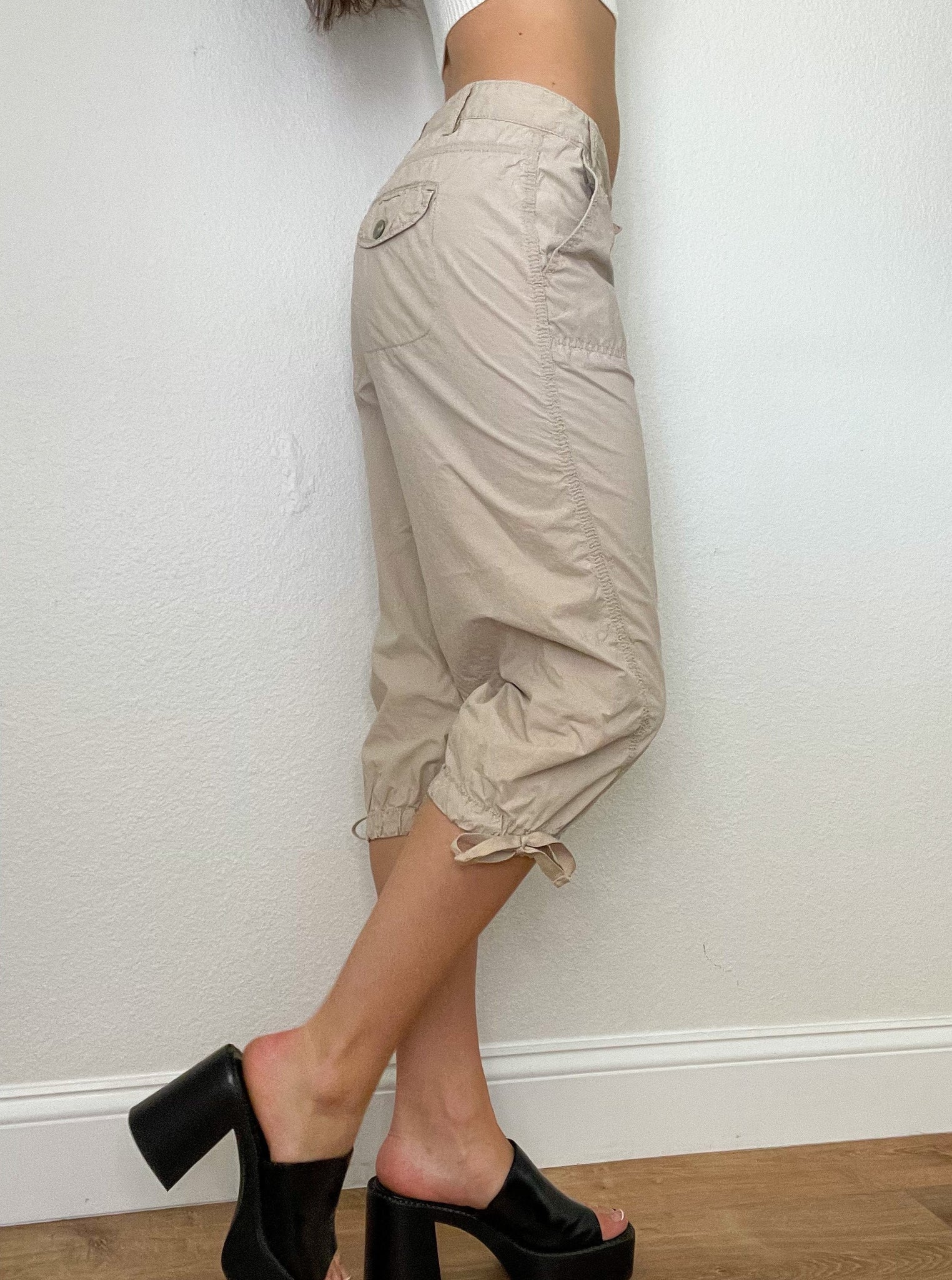 Eddie Bauer Sport Women's Cargo Capri Pants Tan Size 14 Outdoor Apparel