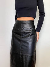Load image into Gallery viewer, Black leather Midi Skirt (XS)
