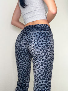 Silver Cheetah Print Y2K Fuzzy Pants (XS)