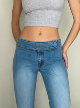 Load image into Gallery viewer, Y2K Wrap Waist Low Rise Flare Jeans (XS)
